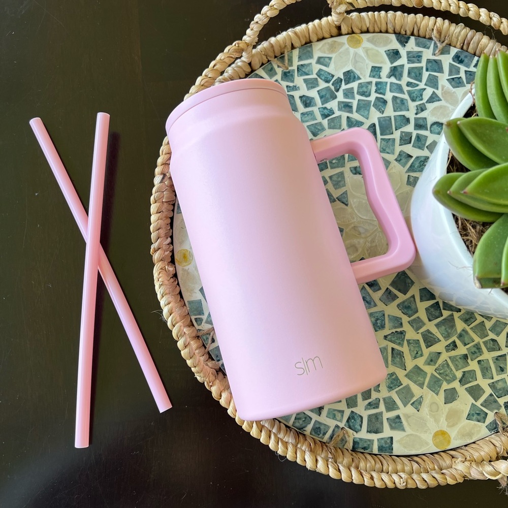 Simple Modern 50 oz Trek - New in Box. Blush